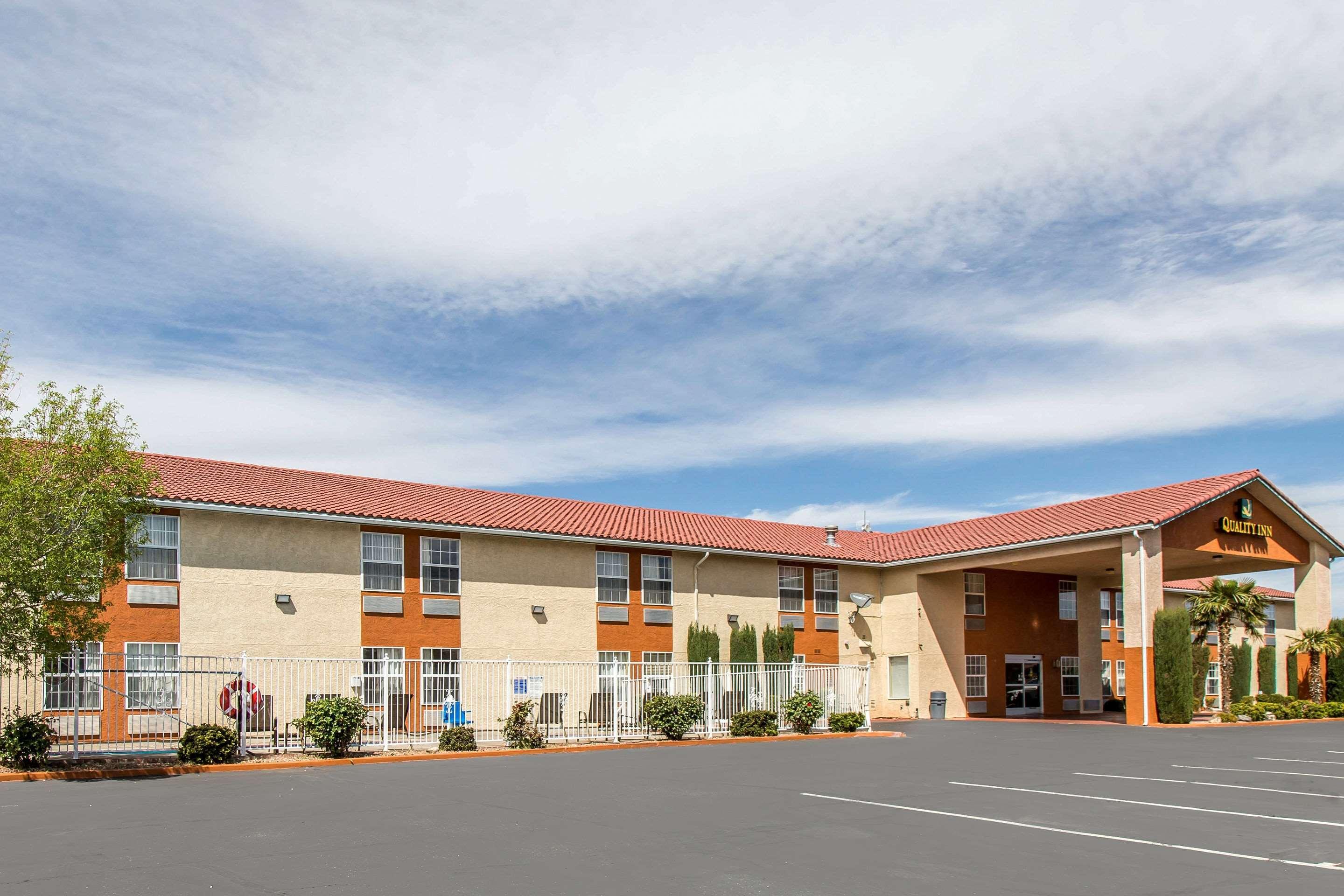 Quality Inn Zion Park Area Hurricane Bagian luar foto