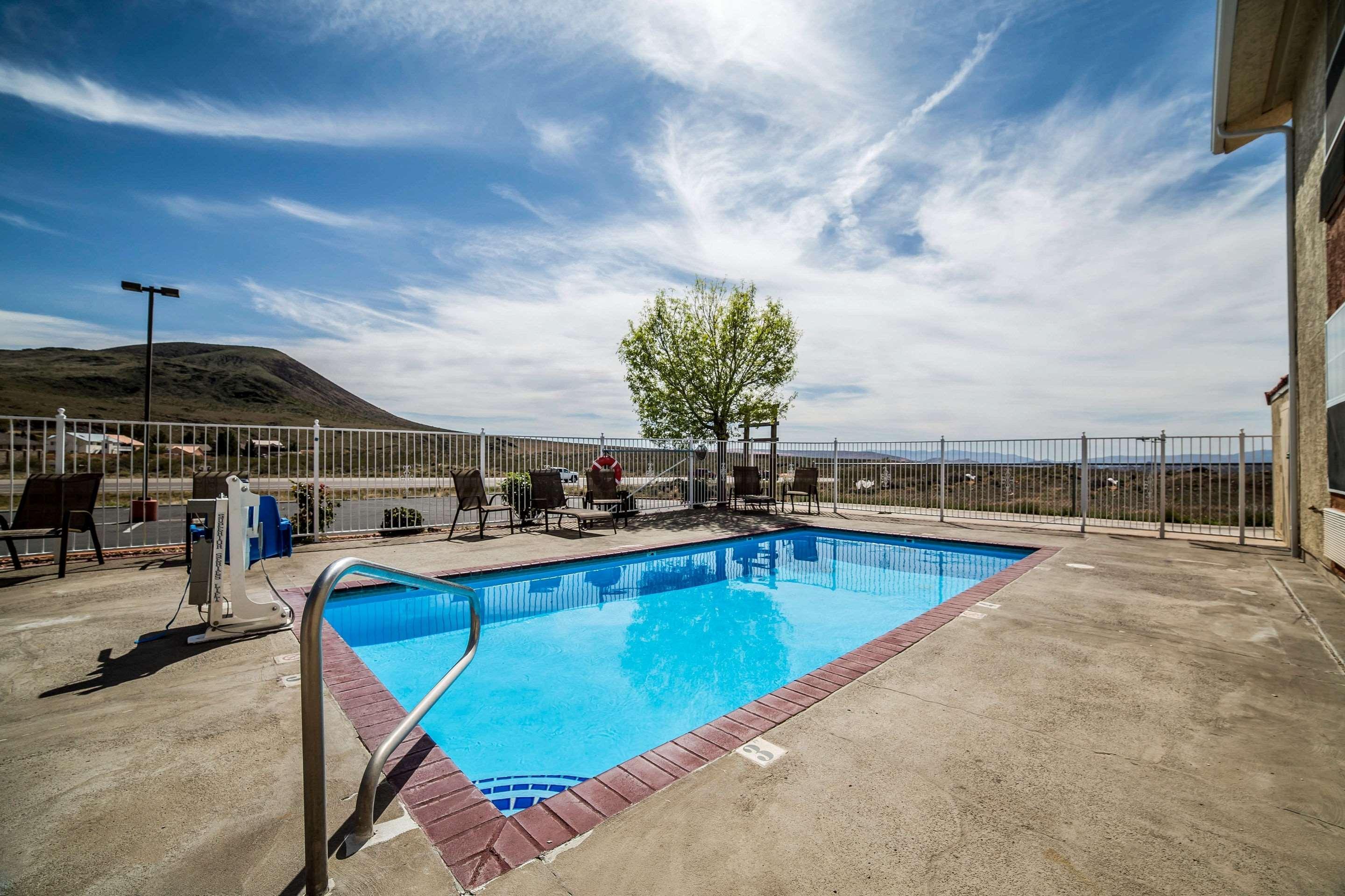 Quality Inn Zion Park Area Hurricane Bagian luar foto